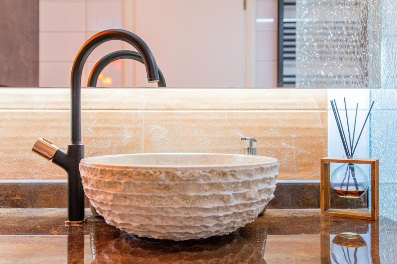 Jacuzzi - Love - Bdsm - Extra Luxury - Ev Chargger - Valentine'S Day - Red Room - Flexible Selfcheckins 28 Zagabria Esterno foto