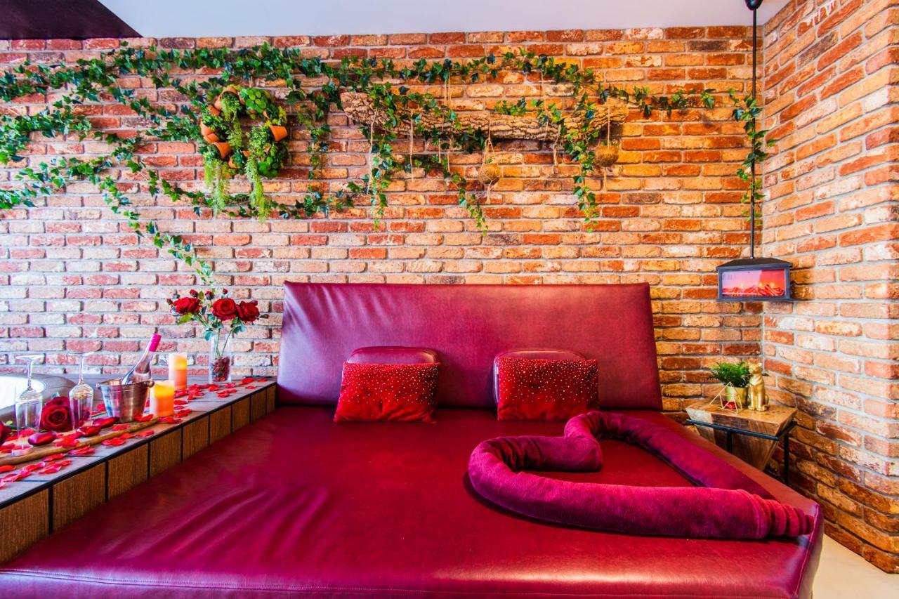 Jacuzzi - Love - Bdsm - Extra Luxury - Ev Chargger - Valentine'S Day - Red Room - Flexible Selfcheckins 28 Zagabria Esterno foto