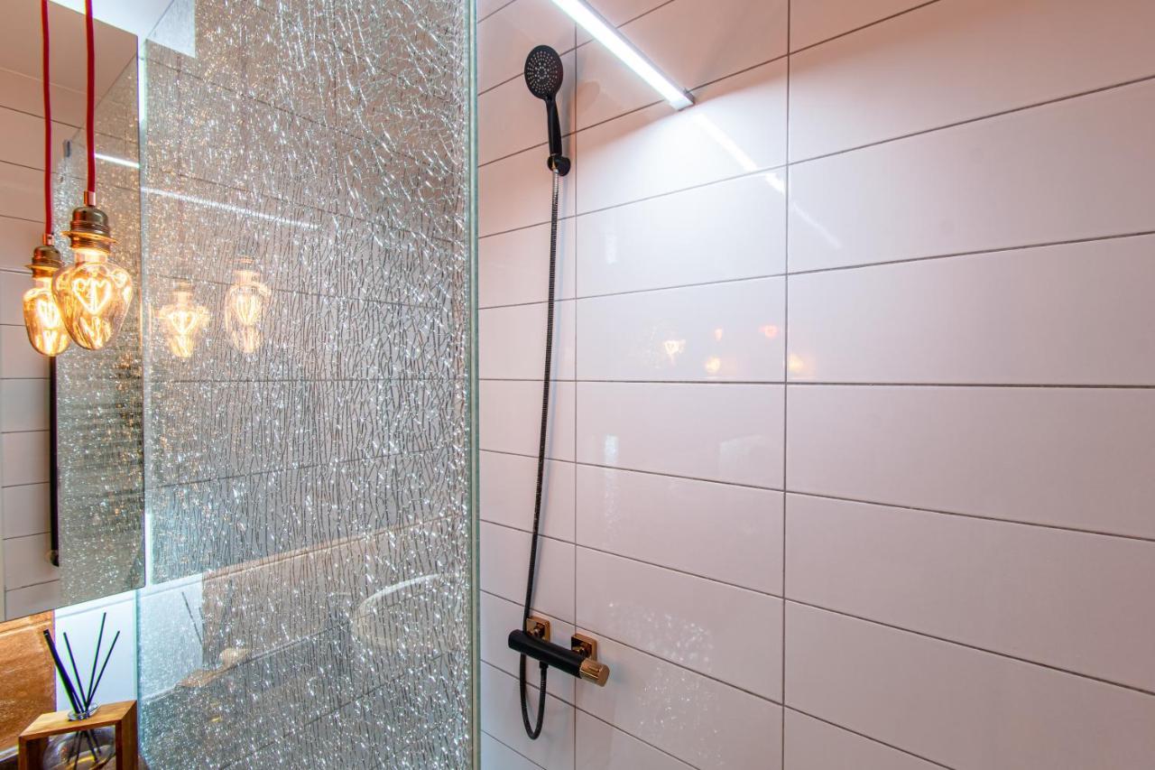 Jacuzzi - Love - Bdsm - Extra Luxury - Ev Chargger - Valentine'S Day - Red Room - Flexible Selfcheckins 28 Zagabria Esterno foto