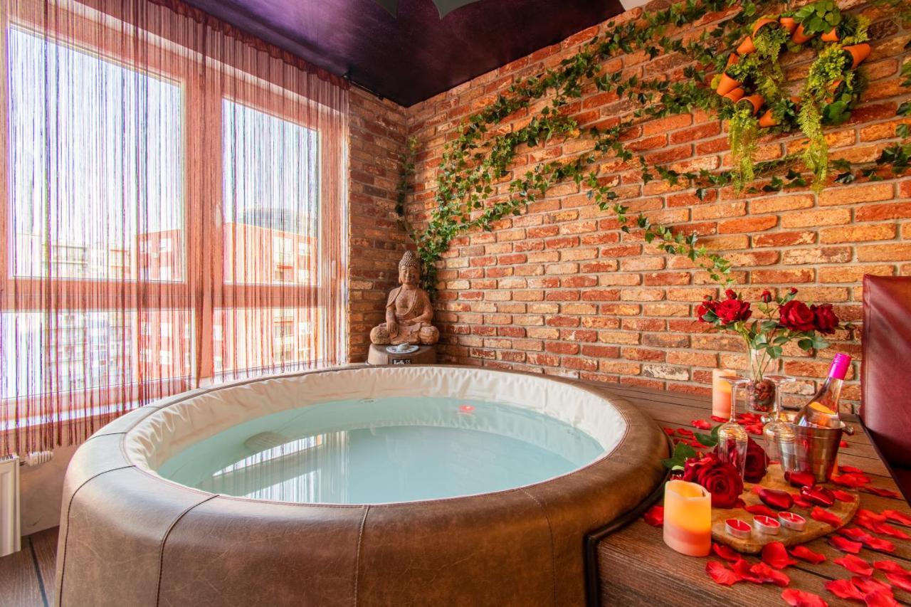 Jacuzzi - Love - Bdsm - Extra Luxury - Ev Chargger - Valentine'S Day - Red Room - Flexible Selfcheckins 28 Zagabria Esterno foto