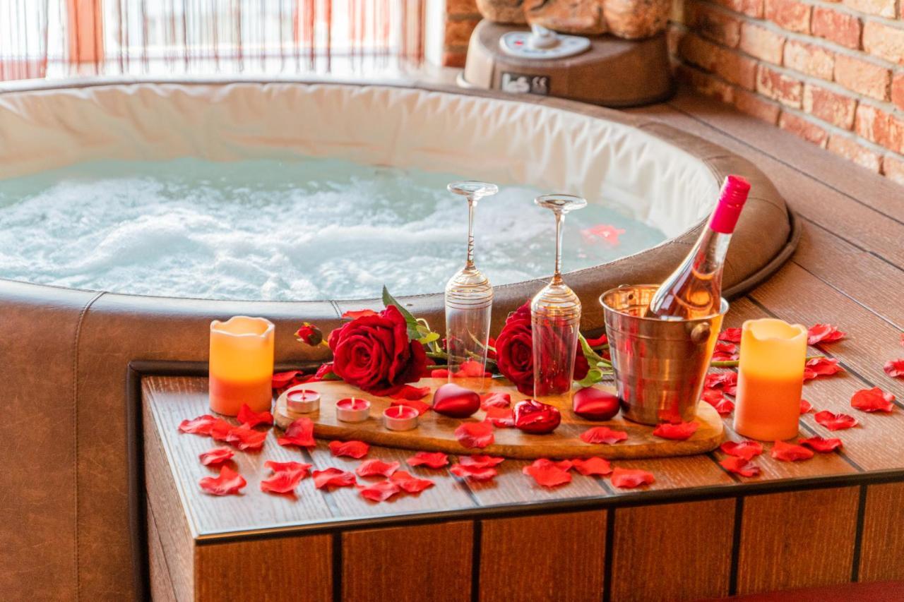 Jacuzzi - Love - Bdsm - Extra Luxury - Ev Chargger - Valentine'S Day - Red Room - Flexible Selfcheckins 28 Zagabria Esterno foto